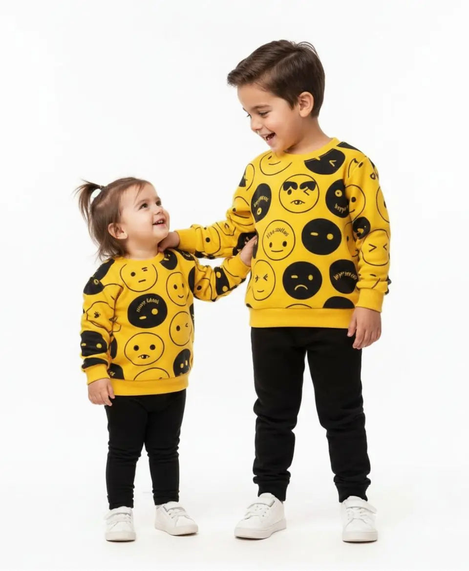 Unisex Fleece Sweatshirt & Pants Set – Emoji Print Winter Outfit