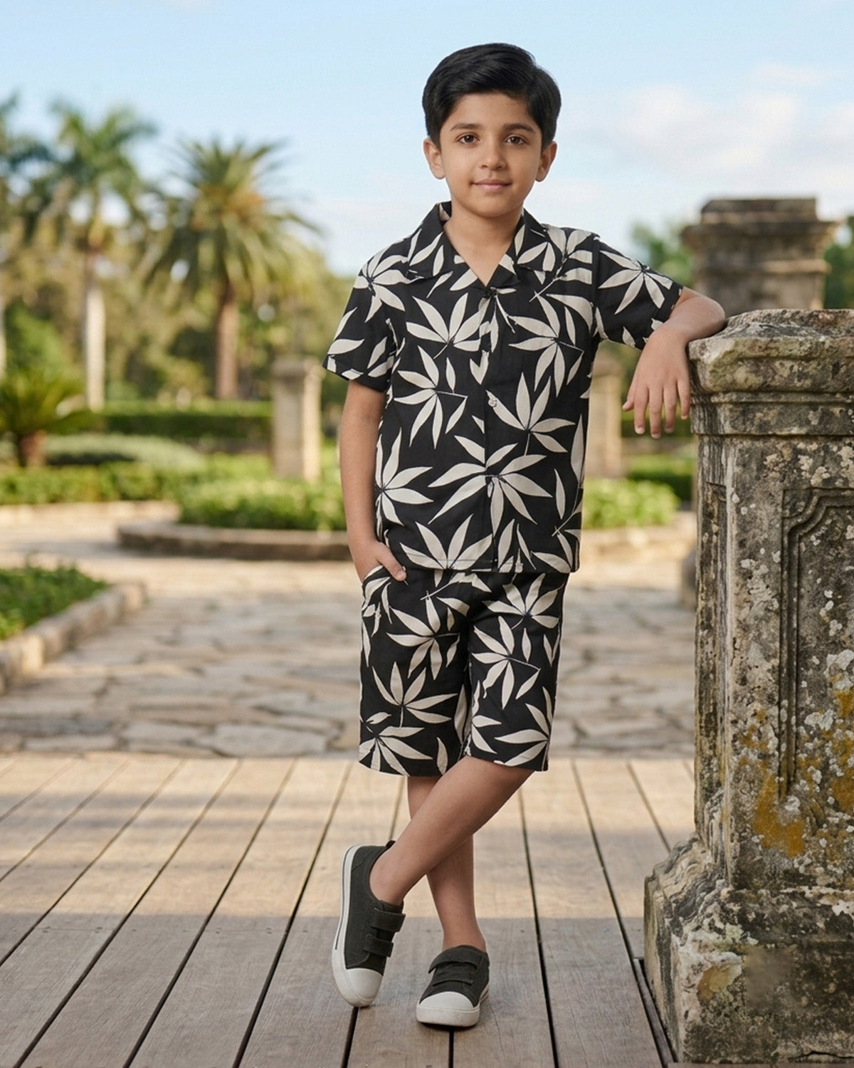 Black Leaf Breeze Set