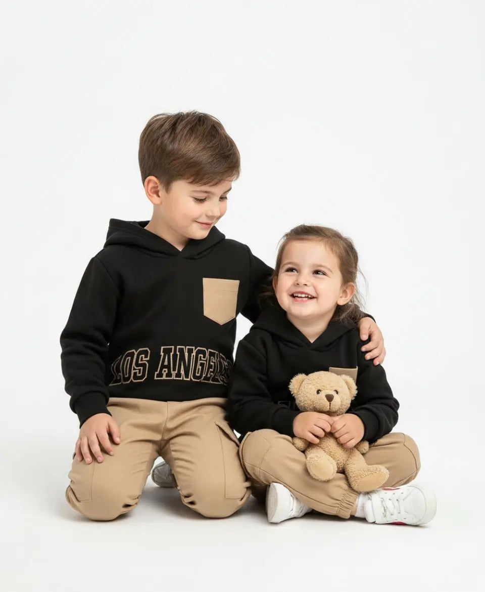 Unisex Kids Fleece Hoodie & Trouser Set – Black & Beige “Los Angeles” Outfit