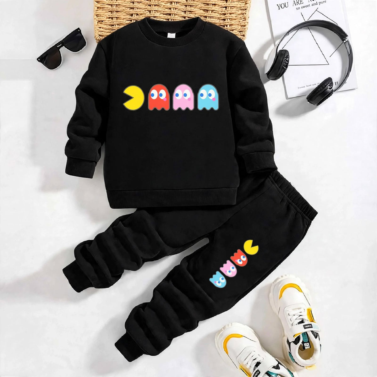 Boys’ Cartoon Printed Sweatshirt & Jogger Set – Black Winter Outfit