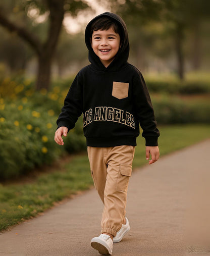 Unisex Kids Fleece Hoodie & Trouser Set – Black & Beige “Los Angeles” Outfit